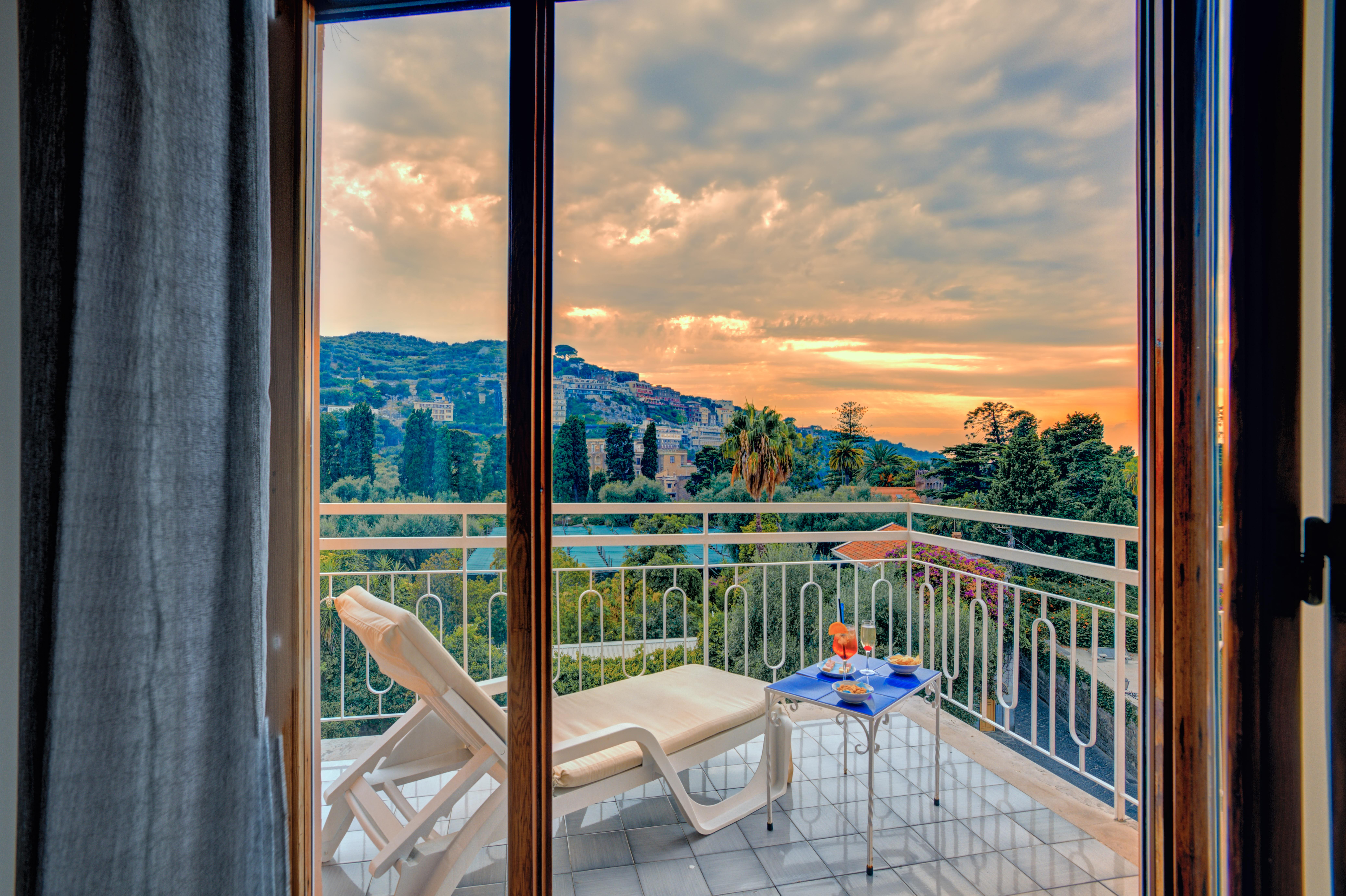 סורנטו Boutique Hotel Regina מראה חיצוני תמונה
