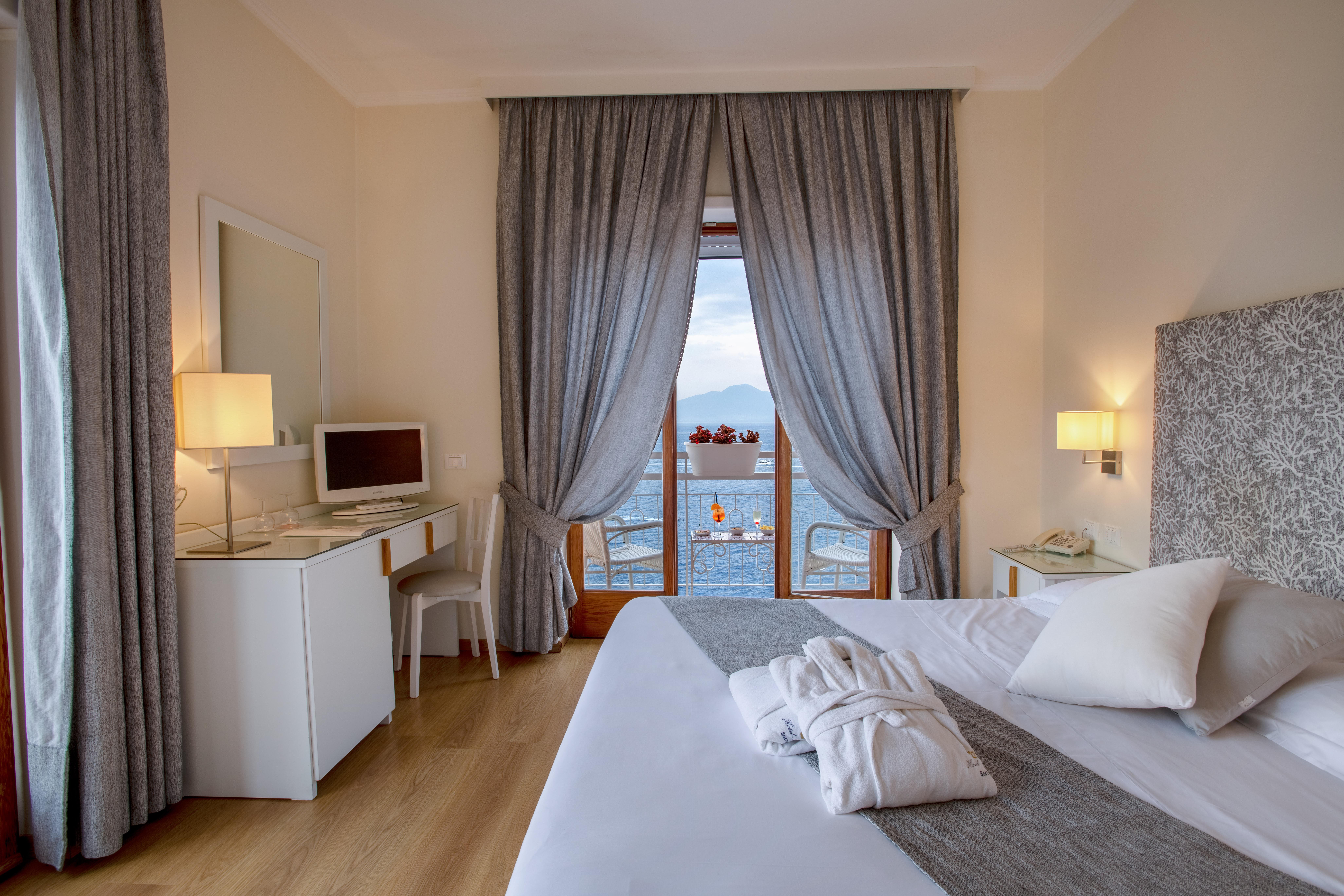 סורנטו Boutique Hotel Regina מראה חיצוני תמונה