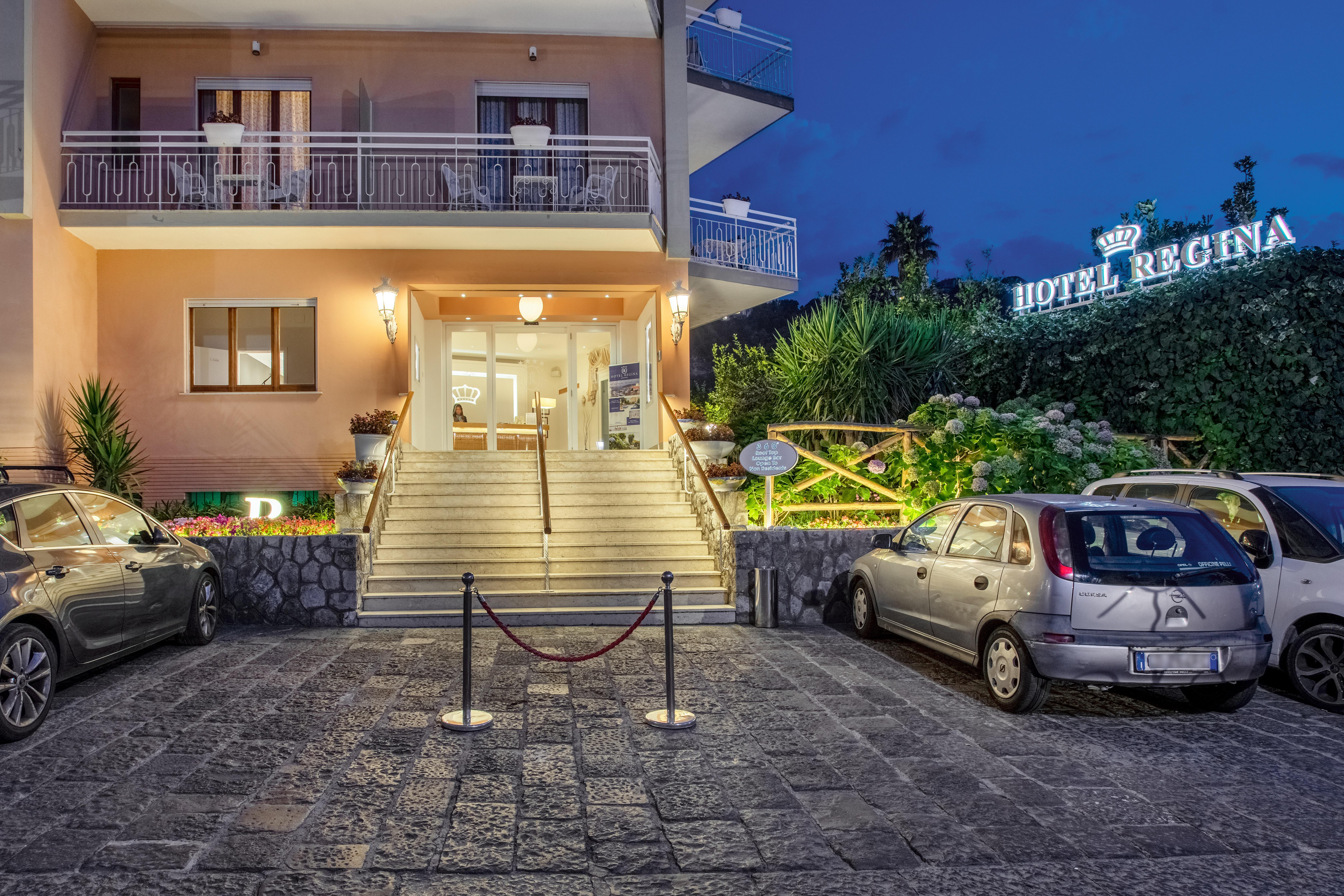 סורנטו Boutique Hotel Regina מראה חיצוני תמונה
