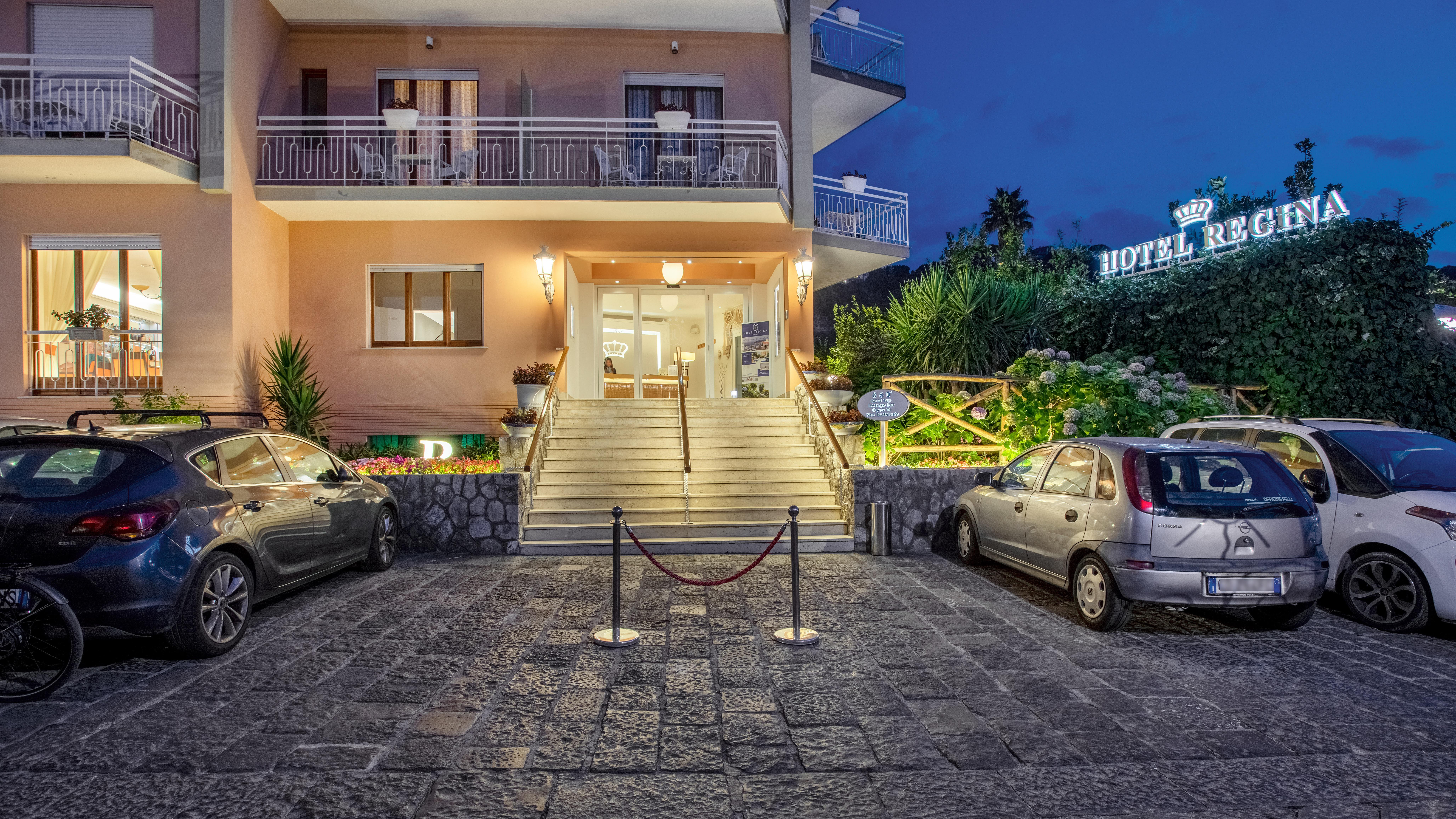 סורנטו Boutique Hotel Regina מראה חיצוני תמונה